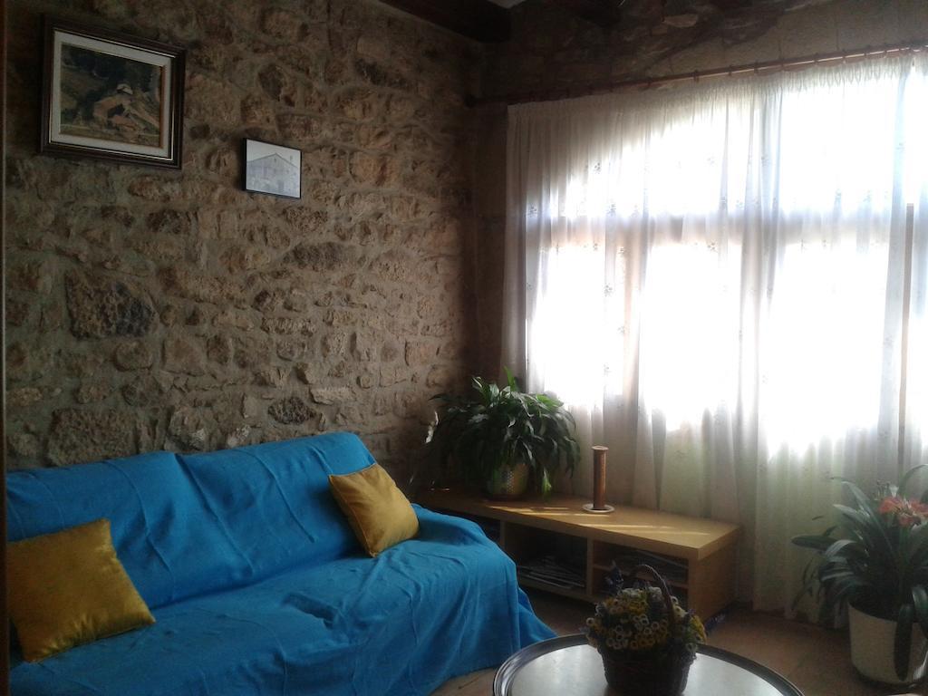 Casa Angrill Hotel Oliana Buitenkant foto