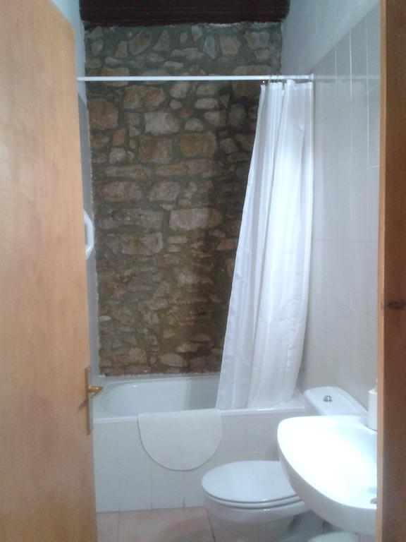 Casa Angrill Hotel Oliana Kamer foto