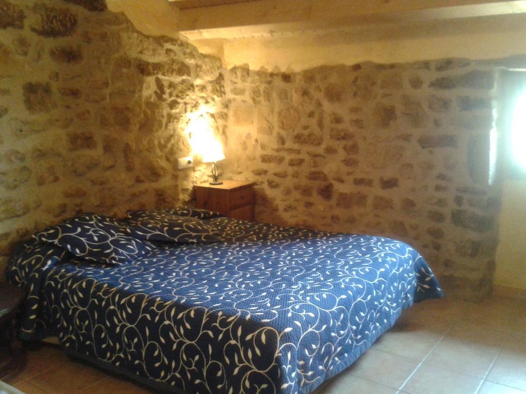 Casa Angrill Hotel Oliana Buitenkant foto