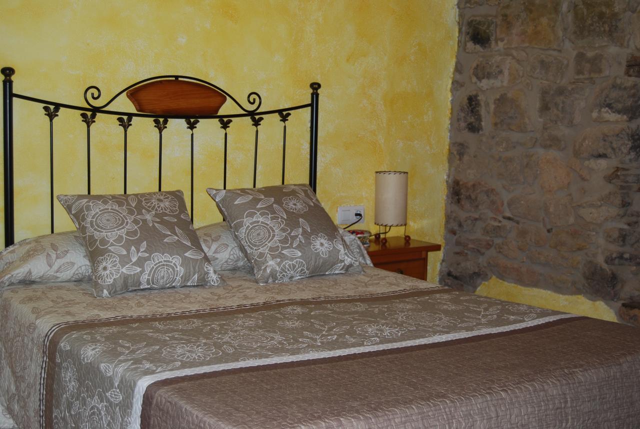 Casa Angrill Hotel Oliana Buitenkant foto